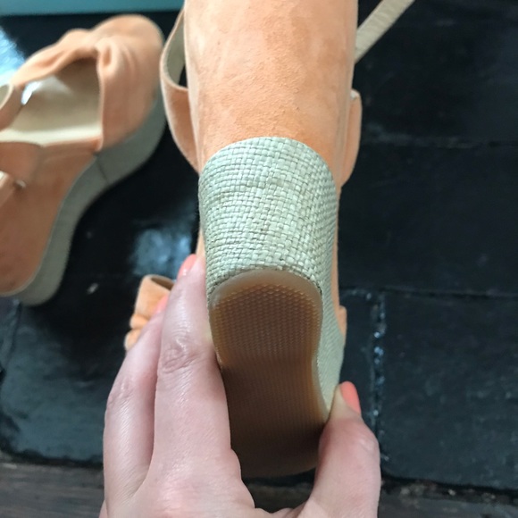 Butter suede wedges - Picture 10 of 11